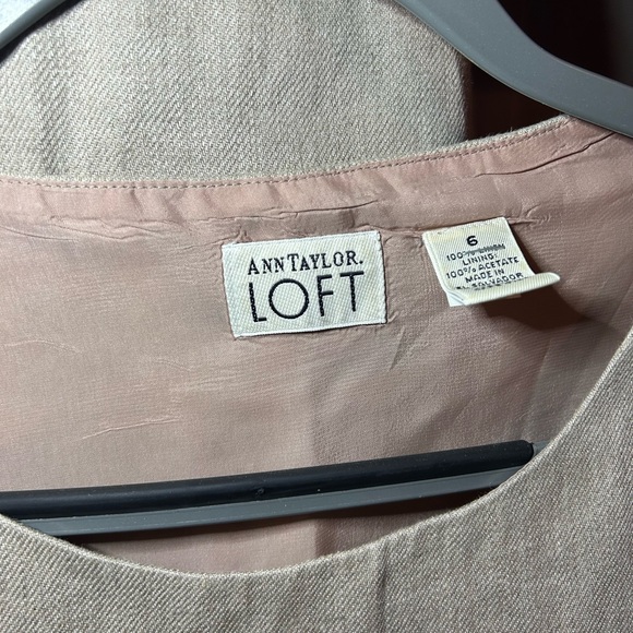 Ann Taylor Loft 2 piece linen skirt set. Size 6 - Picture 4 of 10